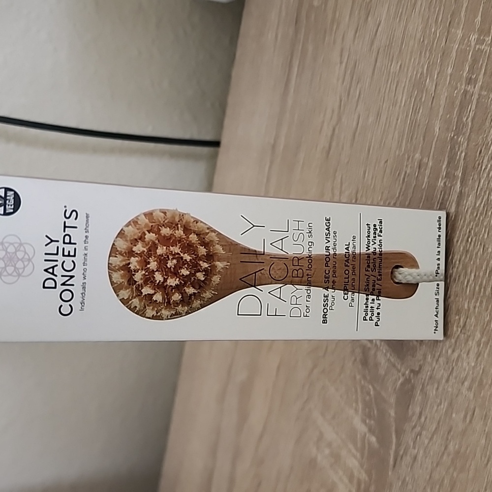 Daily Facial Dry Brush